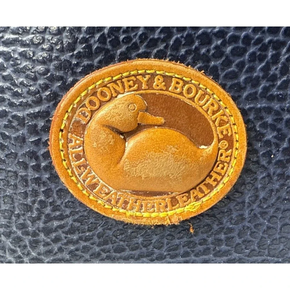 Vtg  Dooney & Bourke Satchel Bag Womens Navy Tan Leather All Weather Read Read